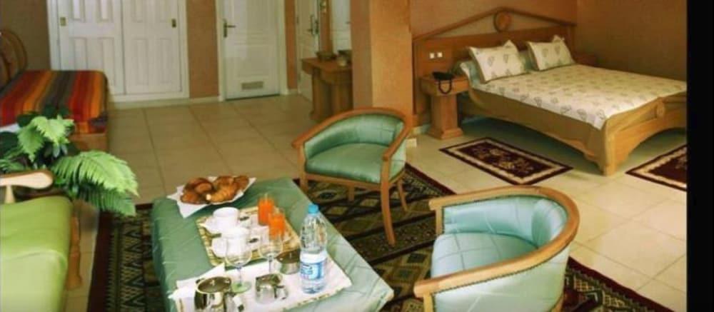 Charm El Cheikh Hotel Oran Exteriör bild